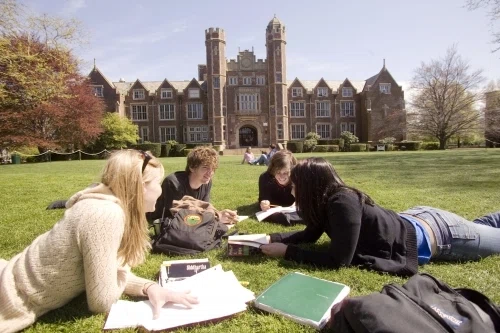 5 Ways to Save on College Expenses