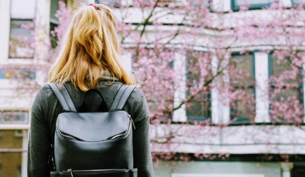 12 Stylish Women's Travel Backpacks with Anti-Theft Features