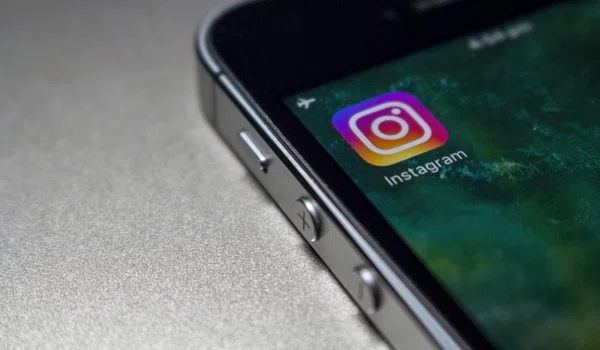 Instagram Pods: Benefits, Risks, And The Controversy Behind Them