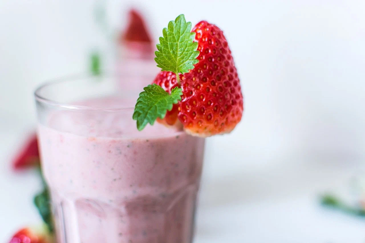 4 of the Best Meal Replacement and Supplement Drinks Compared