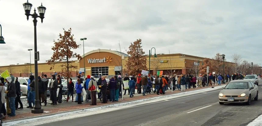Which Stores Start Black Friday on Thanksgiving?