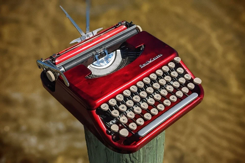 retro typewriters writers