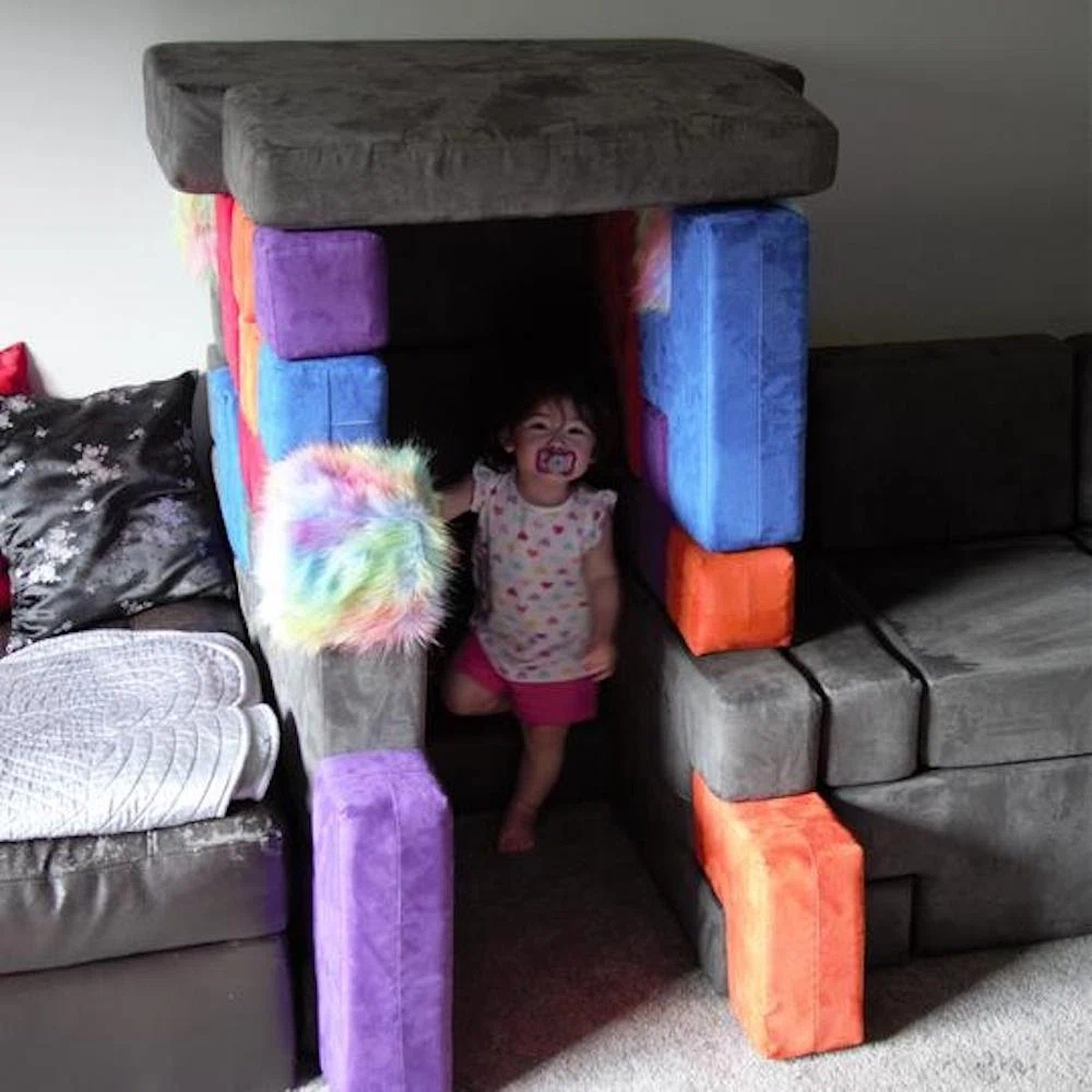 play couches build fort